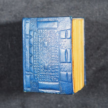 Load image into Gallery viewer, Ulster Day Holy Bible containing Old and New testaments. Bryce, David & Son. Glasgow. 1912. Memento of Ulster Day 28 September 1912.