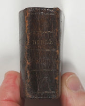 Load image into Gallery viewer, Bible in Miniature or a Concise History of both Testaments. Harris, J. Late Newbery, for Darton & Harvey. London. Circa 1790 according to Bondy or 1807 if you believe Welsh.