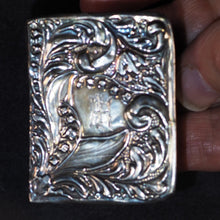 Load image into Gallery viewer, Book of Common Prayer and Administration of the Holy Communion According to the Use of the Church of England. Oxford University Press Warehouse, Amen Corner. Henry Frowde. London. 1898. Silver plaque.