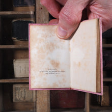 Load image into Gallery viewer, Zambeccari,  Francesco. Une heure de récreation. Le Quart. Une aventure de Zambeccari. Le pauvre Médore. Dr E.-A. Boisseuil. Publication Date: 1844