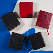 Load image into Gallery viewer, Goldsmith, Oliver. Vicar of Wakefield >>MINIATURE BOOK<< Publication Date: 1900 Condition: Very Good. Binding Variant D. >>MINIATURE BOOK<<