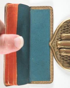 Finger Prayer Book. Common Prayer. University Press London: Henry Frowde, Oxford Warehouse, Amen Corner. London. 1899.