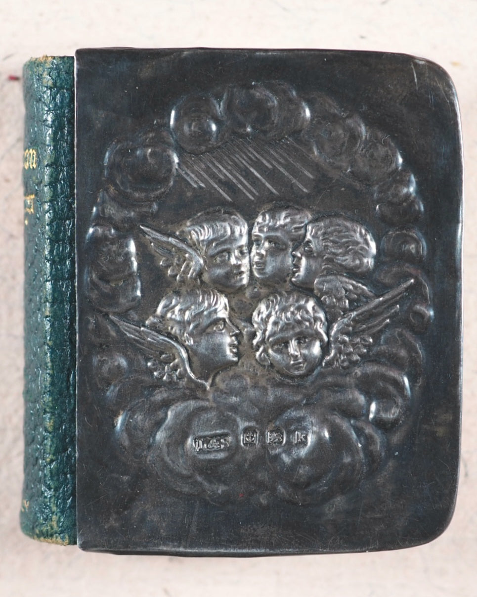 Church of England. Book of Common Prayer and Administration of the Holy Communion. According to the Use of the Church of England. Eyre & Spottiswoode Bible Warehouse Limited. 33, Paternoster Row, E.C. London, Edinburgh and New York. Circa 1900.