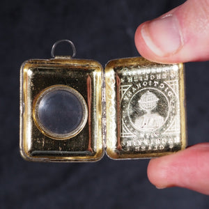 Smallest English Dictionary in the World. Comprising besides the ordinary and newest words in the language, short explanations of a large number of scientific, philosophical, literary & technical terms. David Bryce & Son. Glasgow. 1894. Boxed mauchline.