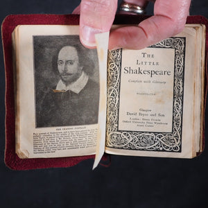 Shakespeare, William. Little Shakespeare. Complete with Glossary. Bryce, David & Son. Glasgow. 1908.