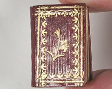 Load image into Gallery viewer, Amour et Amitié anneé 1825. Marcilly. Rue St. Jacques No.21. Paris. [1824].
