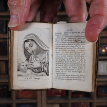 Load image into Gallery viewer, Petites heures dédiees à la sainte Vierge [Little Hours of the Blessed Virgin]. &gt;&gt;UNRECORDED ILLUSTRATED MINIATURE BOOK OF HOURS&lt;&lt; Publication Date: 1819 CONDITION: VERY GOOD
