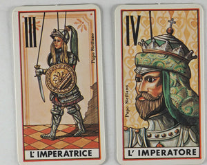 Tarocco delle Collezioni [Puppet Tarot] Cards Deck. Limited Edition. Osvaldo Menegazzi. Edizioni Il Meneghello, Milano, Italy. 1979.